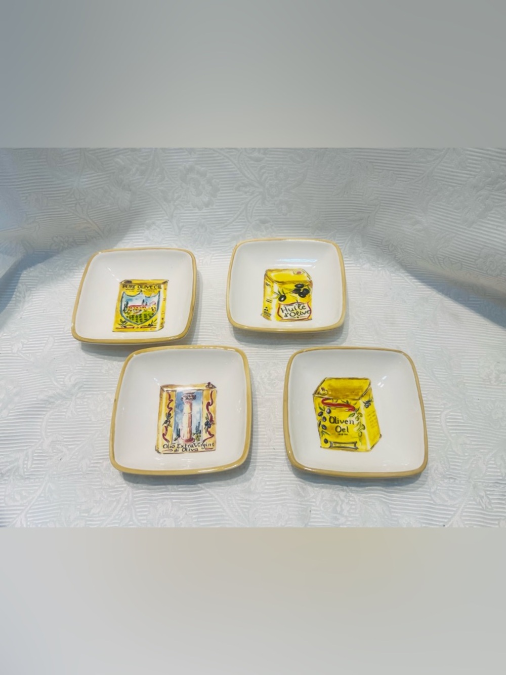 Williams and Sonoma Appetizer or Oil Plates 5" Olive Oil Design
4‎ Plates EUC